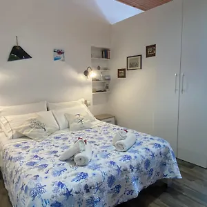 https://lipari-centro-storico-flat-5-mins-from-port.sicilyhotelsitaly.net